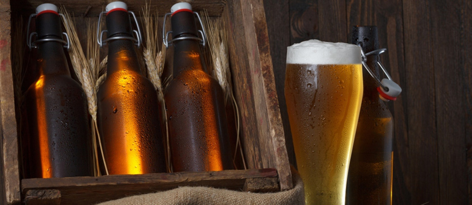 Как правильно наливать пиво в бутылки