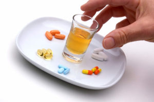 Через сколько после антибиотиков можно пить алкоголь? Алкоголь и антибиотики &#8212; пить или не пить…